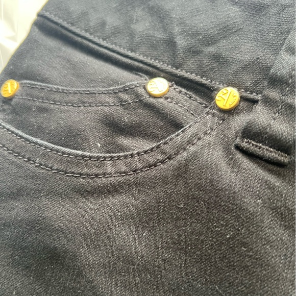 ABS by Allen Schwartz Ladies Black Capri Jean Shorts Size 32 - Picture 9 of 13